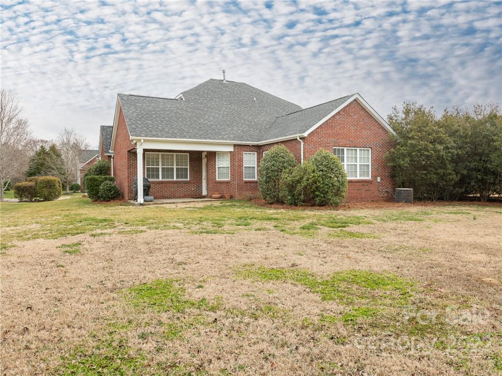 2704 Occaneechi Ct