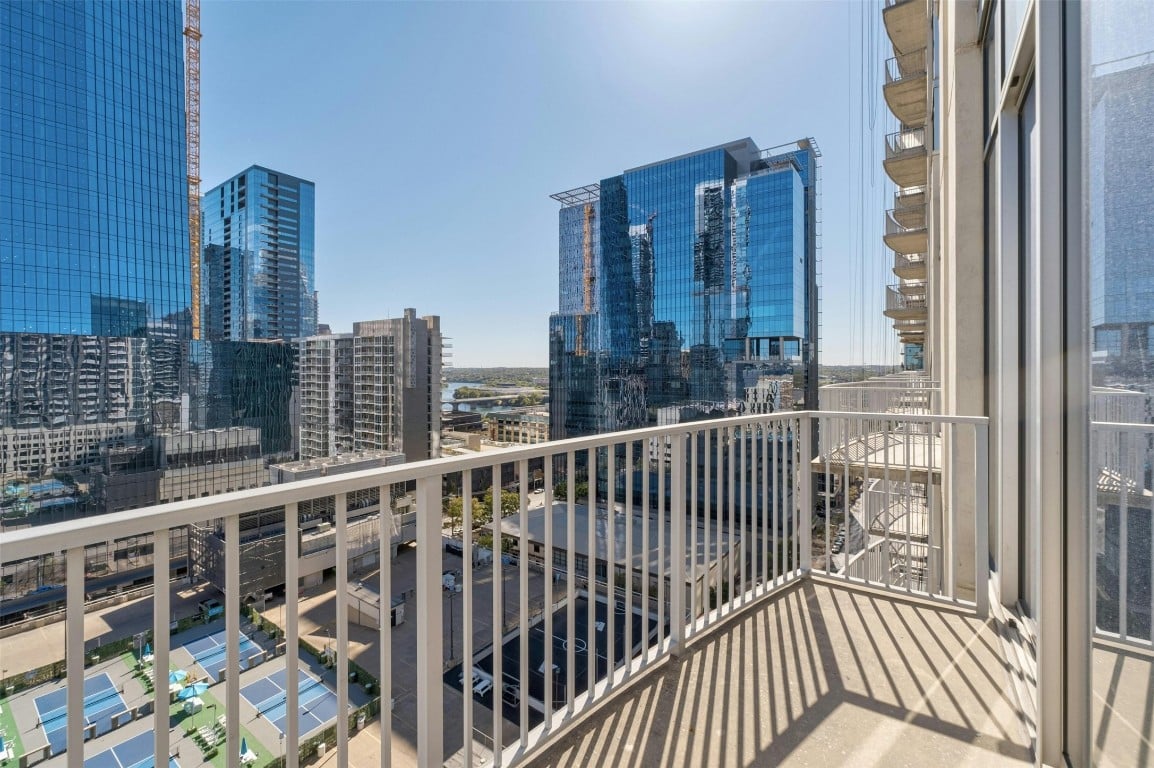 360 Nueces St, #1615