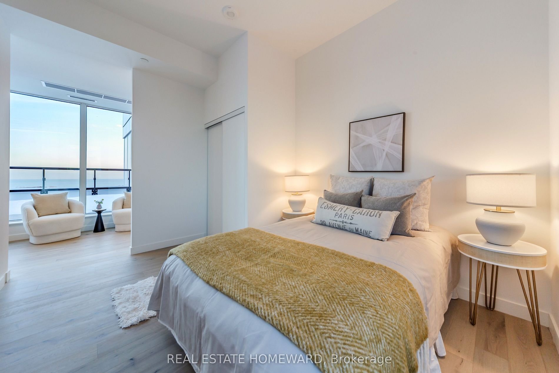 PENTHOUSE BY THE BEACHES 