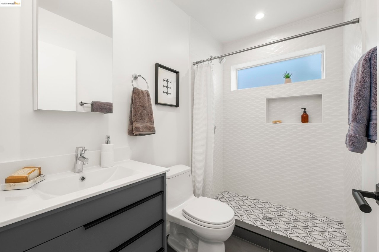 2514-2516 Mathews St