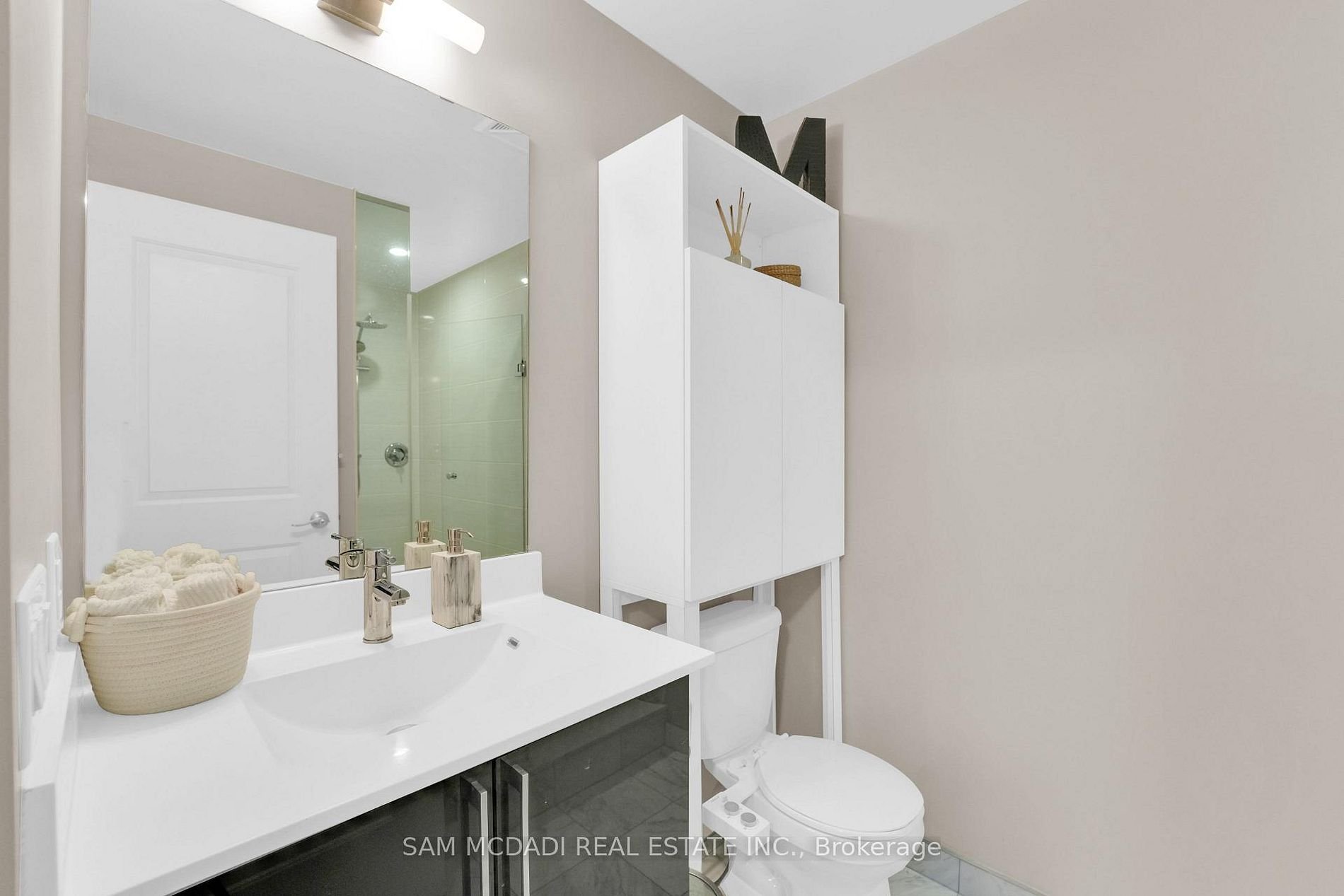 BROOKERS LANE LUXURY PENTHOUSE