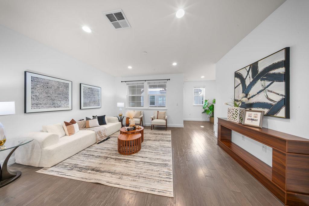 341 Wild Rose Wy