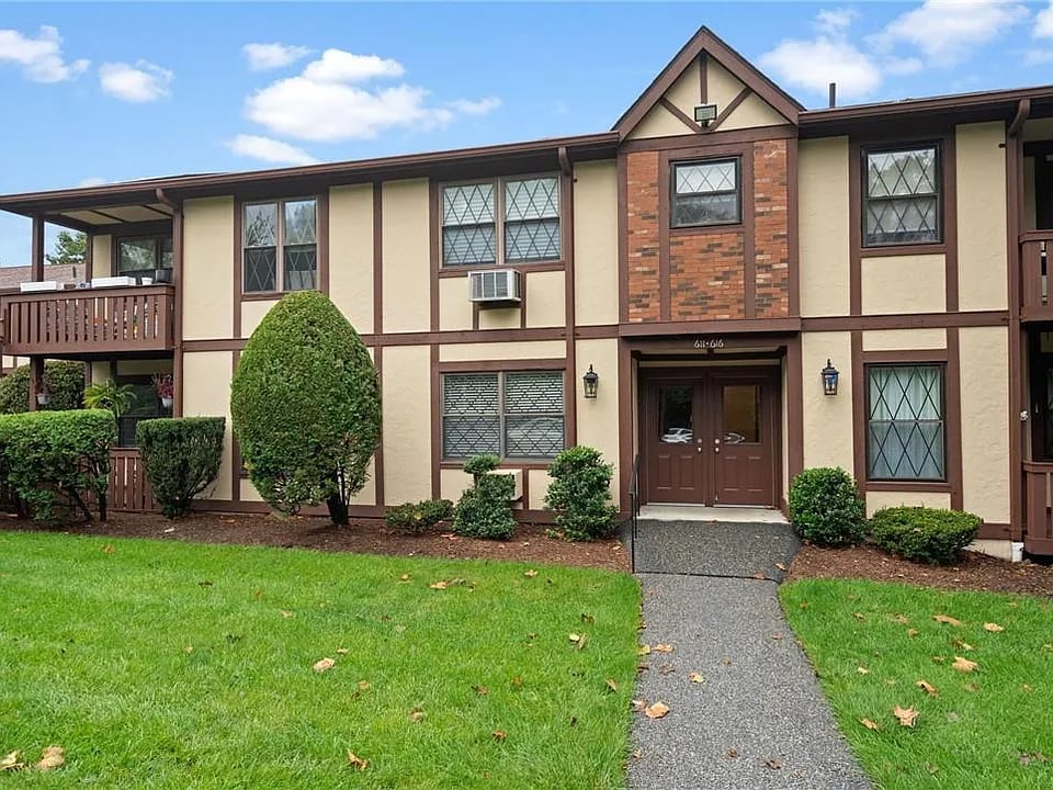 611 Sierra Vista Ln