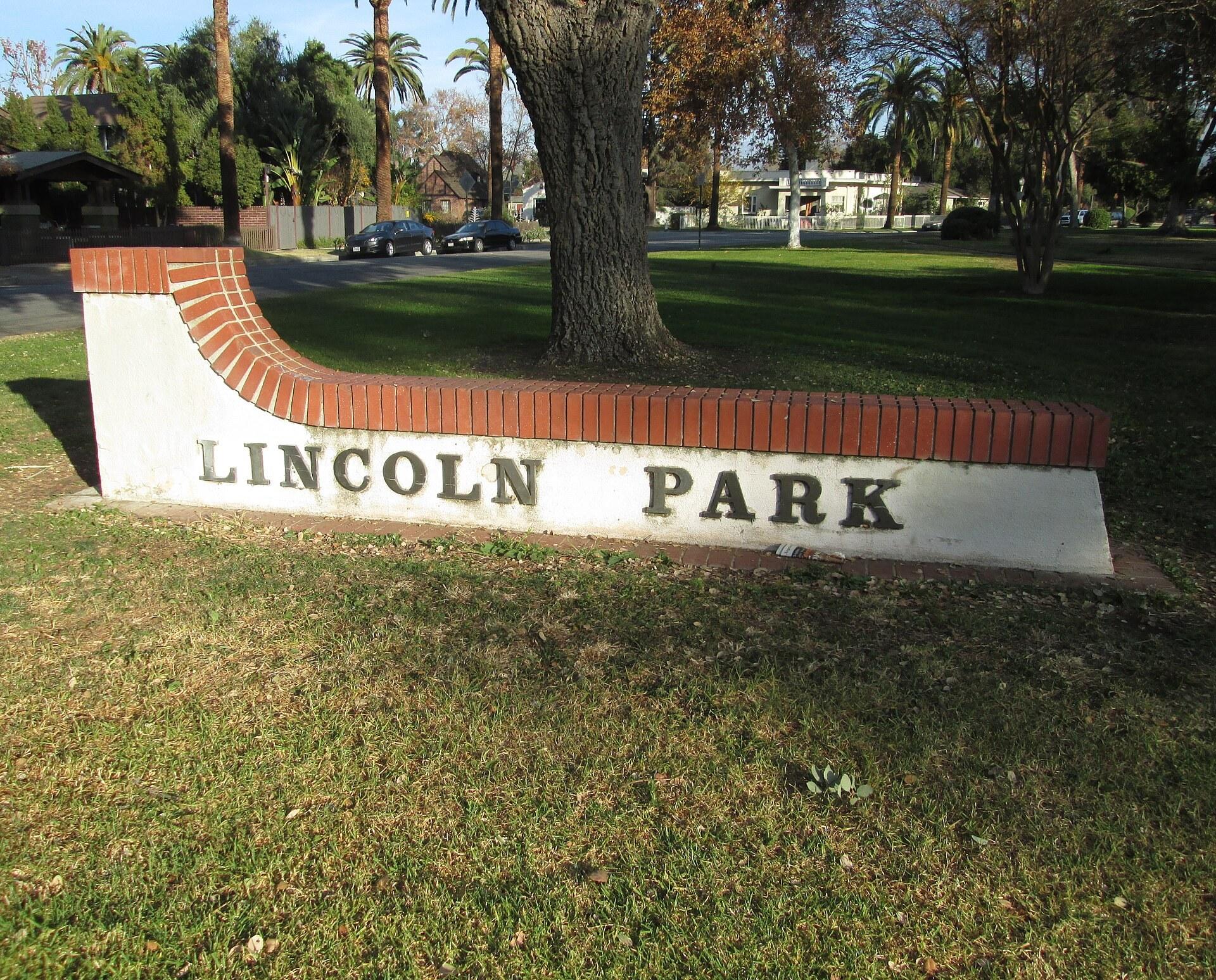 Lincoln Park sign and landscaped grounds in Pomona