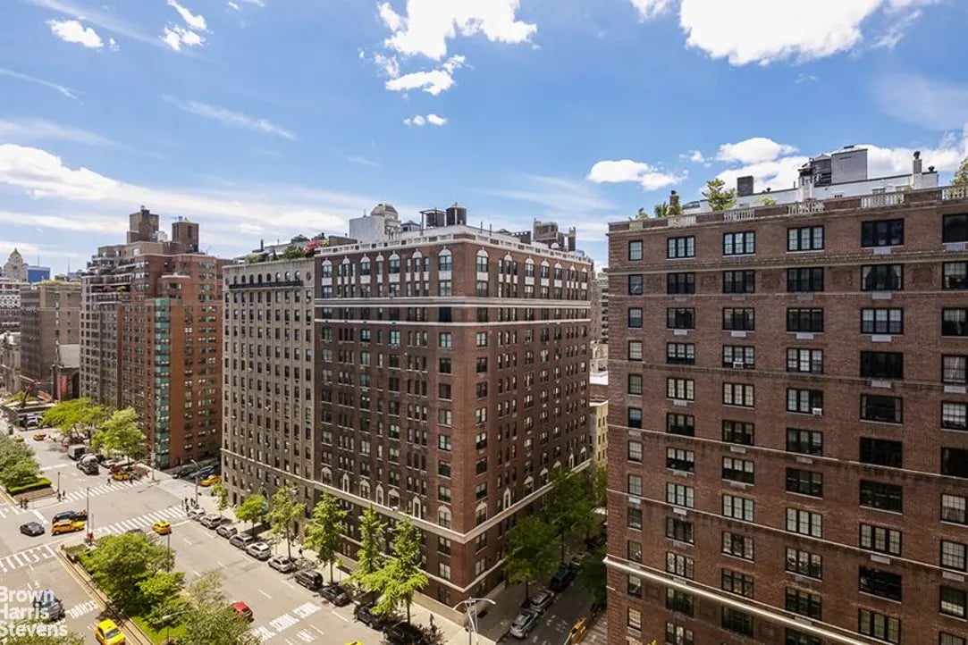 1065 Park Ave #12A