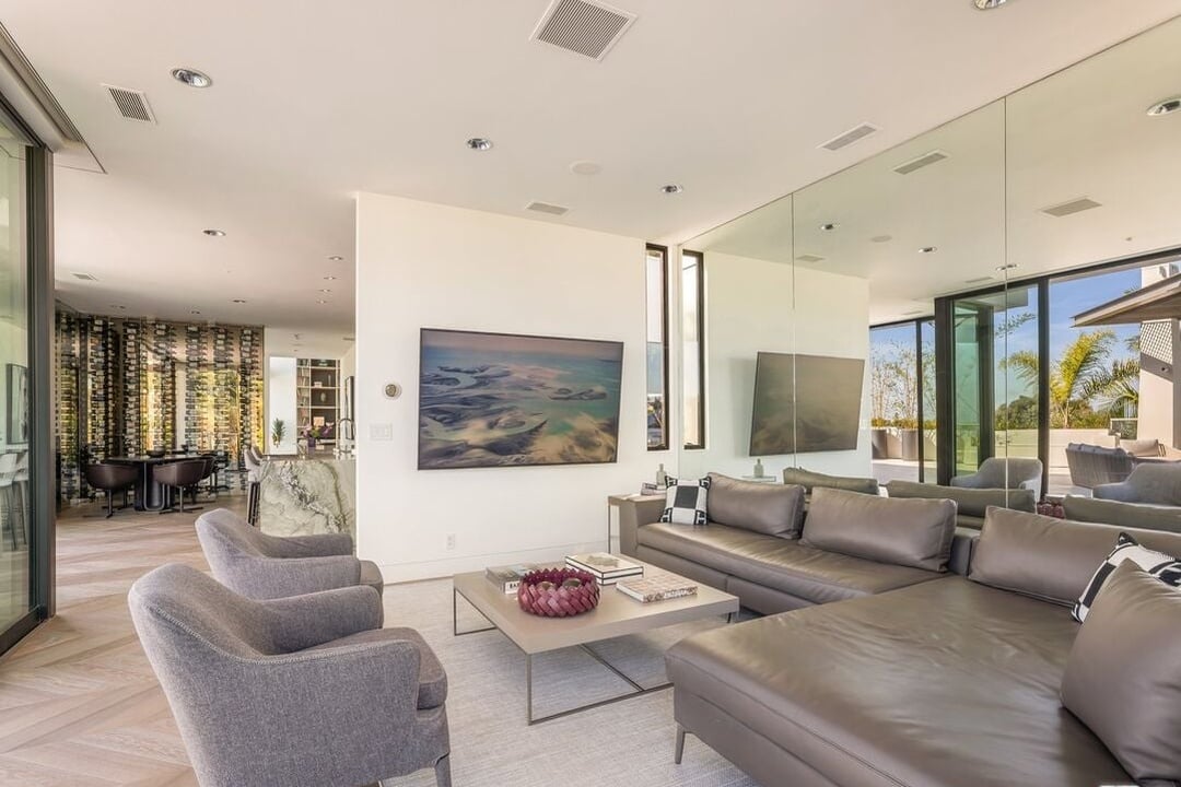 Monarch Crest, Sierra Mar Pl, 90069