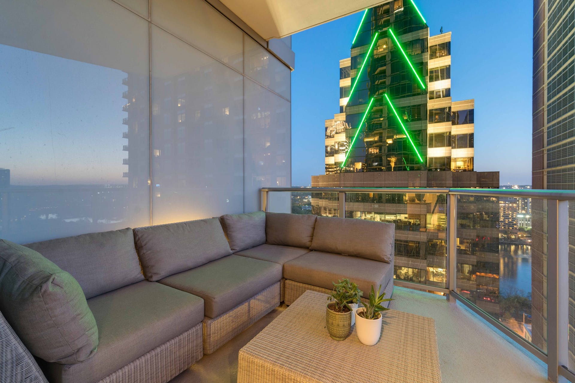 200 Congress Avenue #19AC
