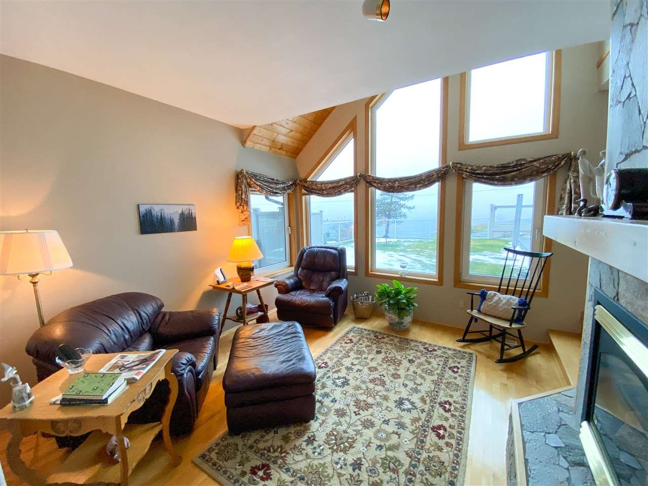 2003 Cliffside Ln