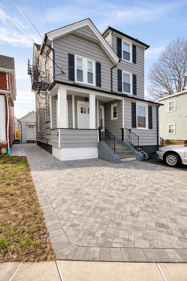 61 Midland Ave, Garfield, NJ