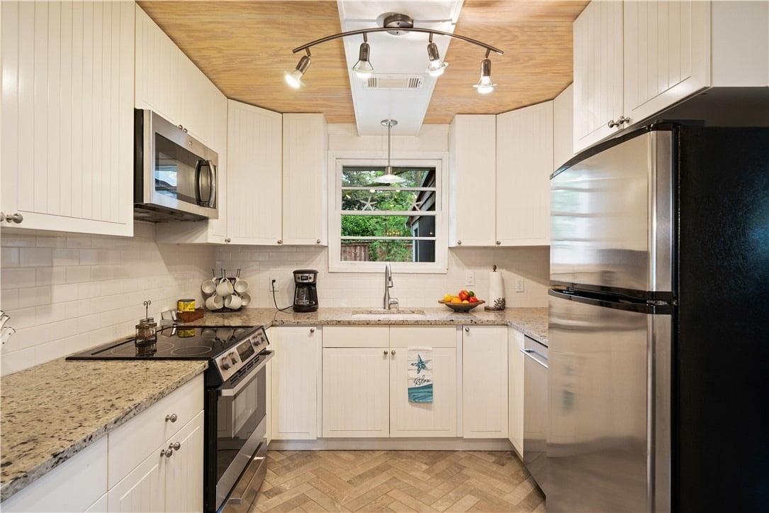 111 Highland Ave