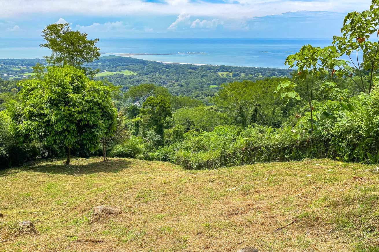Large Uvita Lot With Whale’s Tail Ocean Views, Sunsets & Legal Water – Ready to Build!