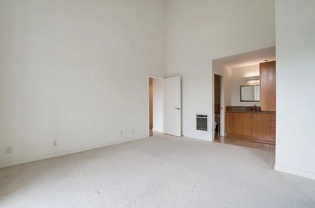 535 Esplanade Apt 602