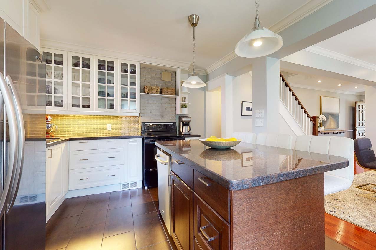 30 Earl Haig Ave