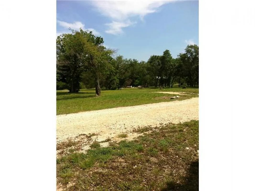 7748 E Us Highway 290 #B
