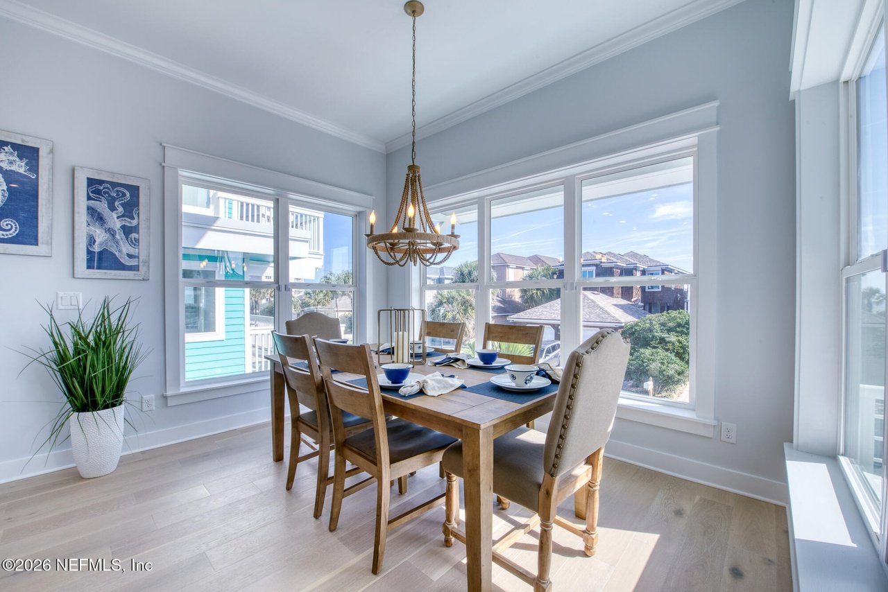 1812 Ocean Dr S
