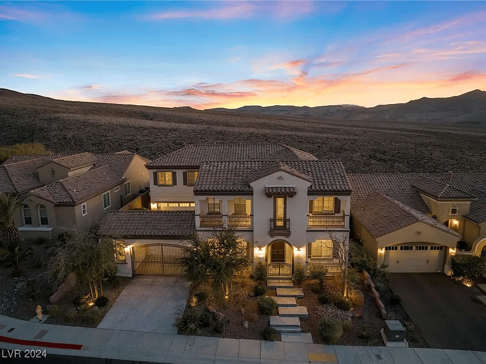2381 Luberon Dr