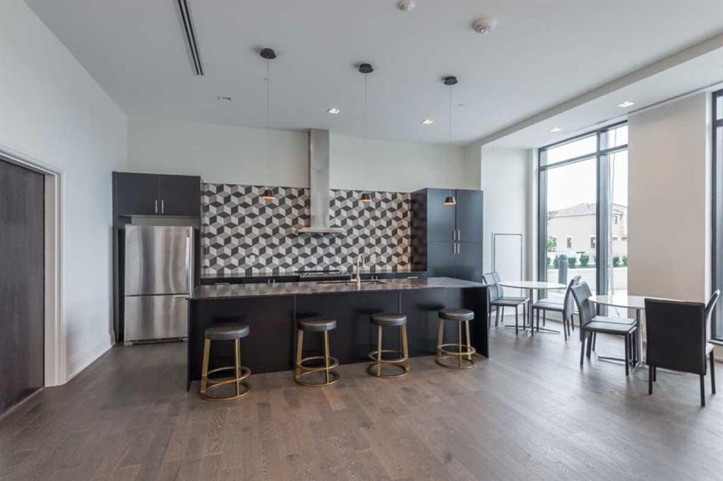 #246 - 555 William Graham Drive