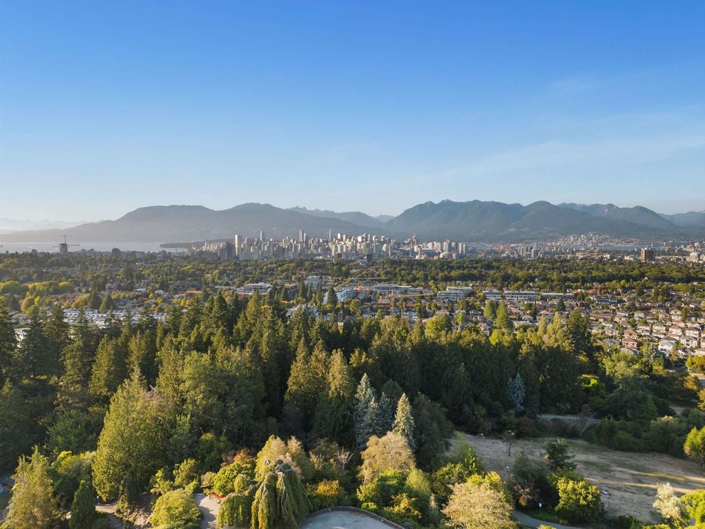 5118 Cambie St, #402