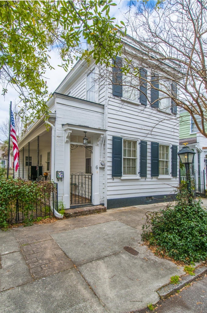 6 Trumbo Street