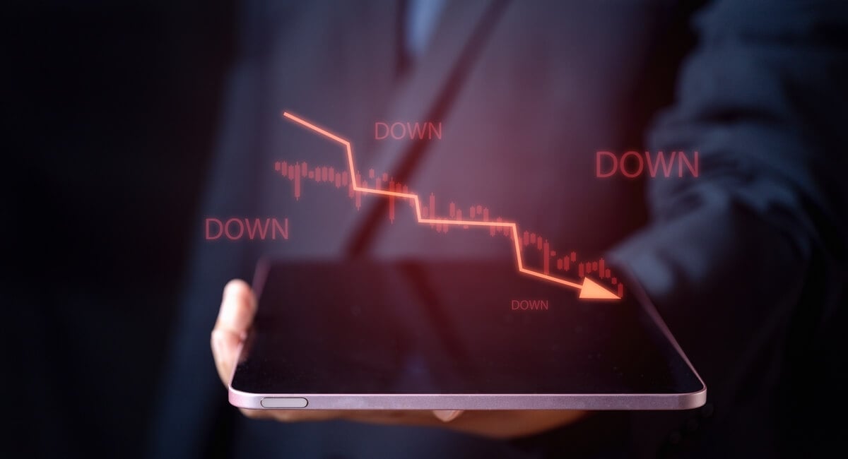 How To Navigate The Real Estate Market During An Economic Downturn