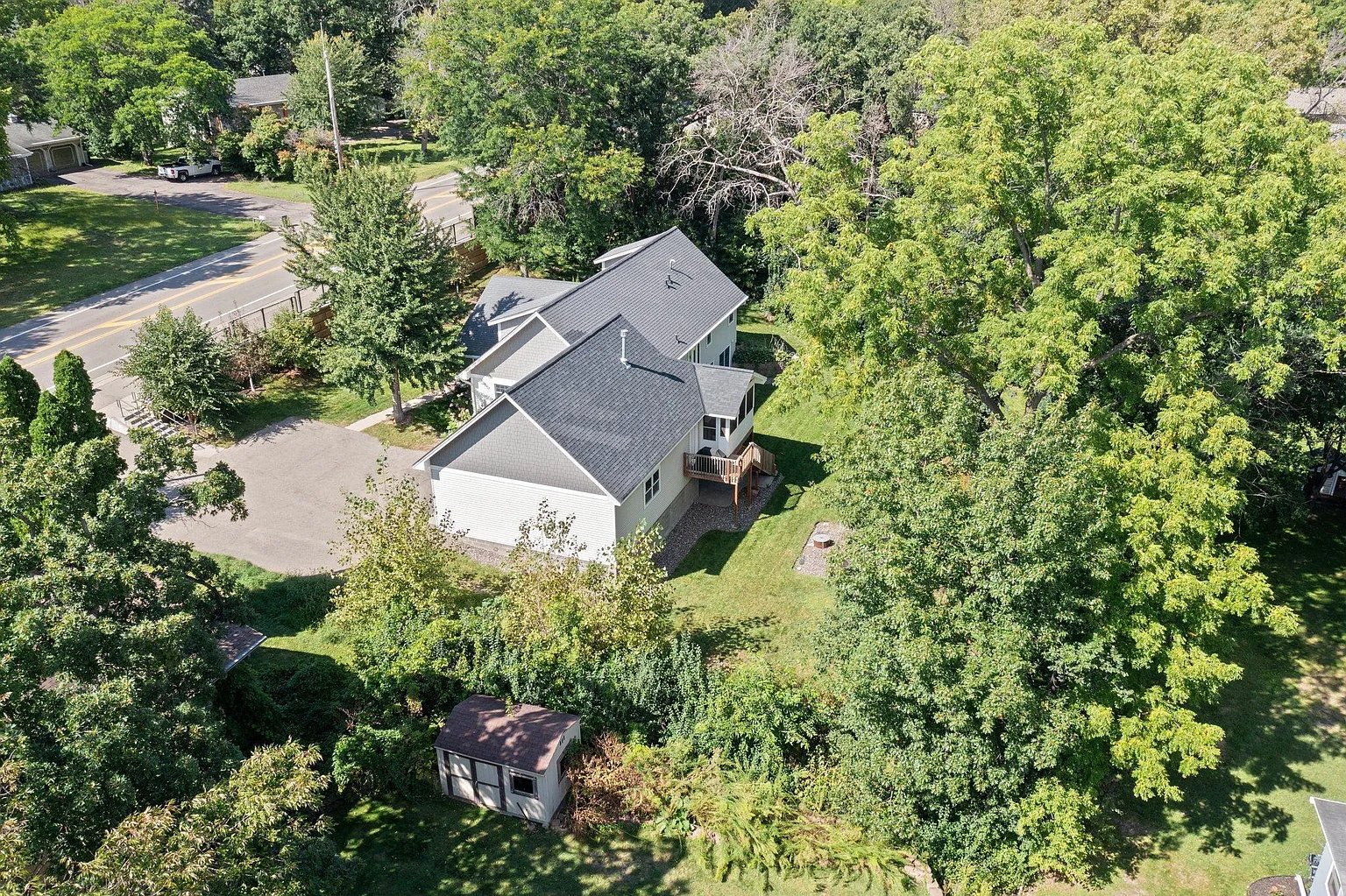 Updated Rambler in the Heart of Minnetonka