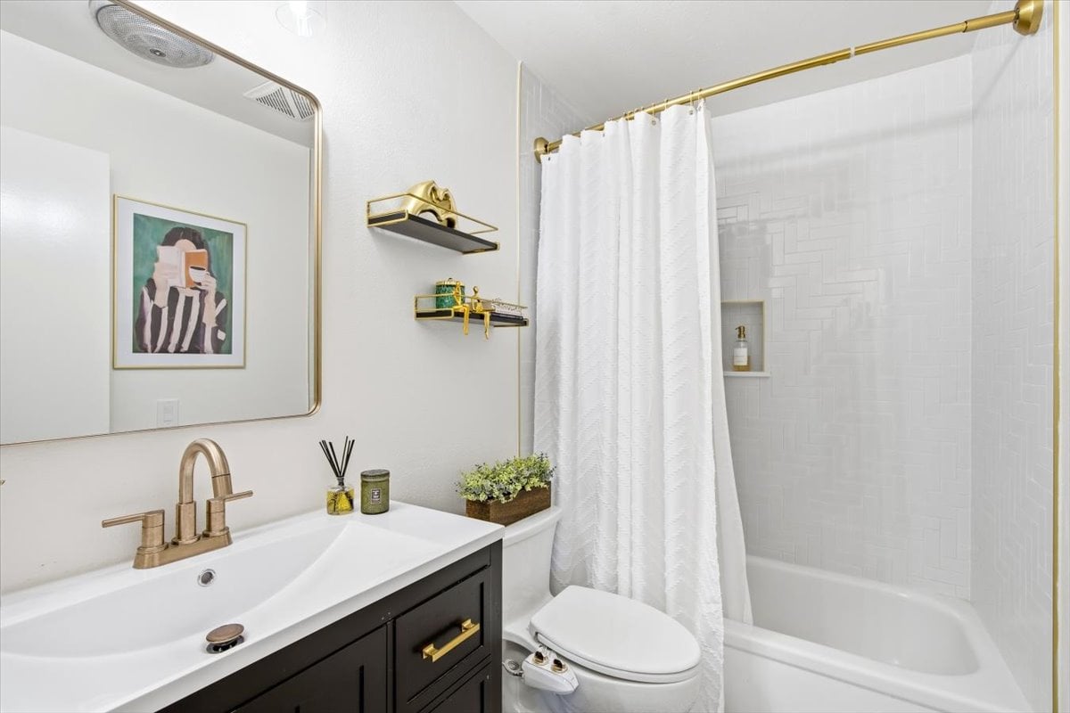 23956 Copenhagen St, Mission Viejo, CA 92691