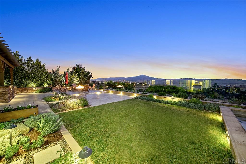 15676 Paseo Montenero