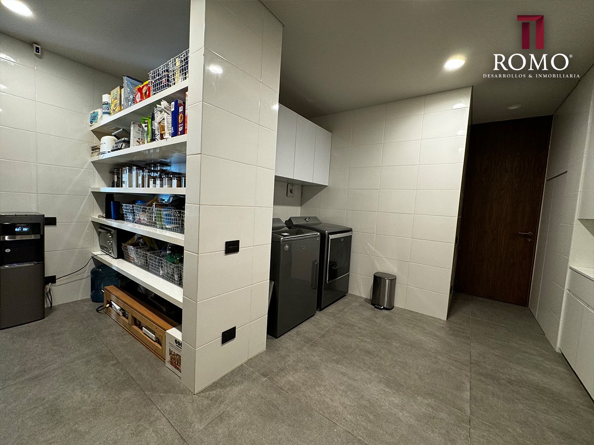 Departamento en Renta en Exclusiva Torre del Country Club $200,000.00 MN