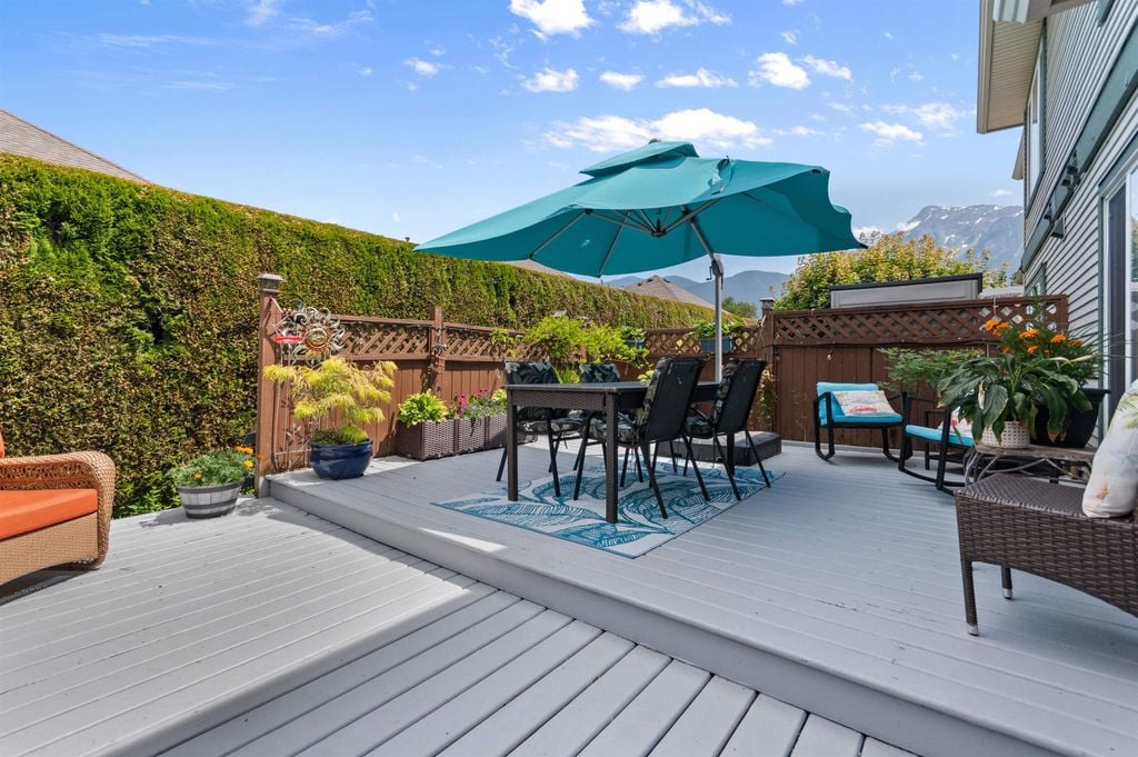 1530 Mackay Crescent, #12