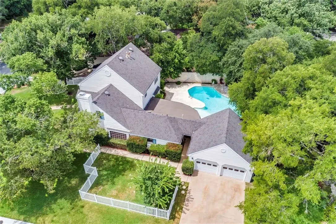 8614 Tallwood Dr