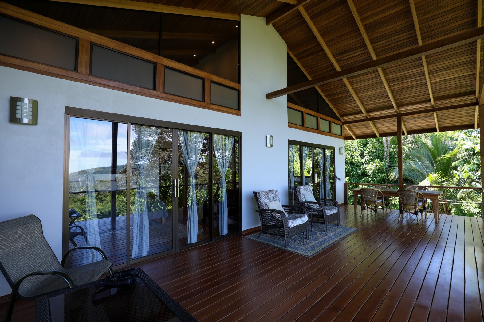 TROPICAL RETREAT IN PLATANILLO – OCEAN VIEW HOME PLUS APARTMENT IN ESTABLISHED COMMUNITY – 0.88 ACRES