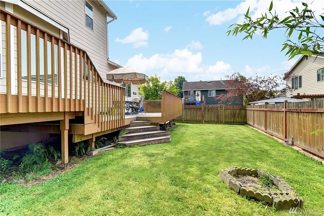 8605 14th Pl SE