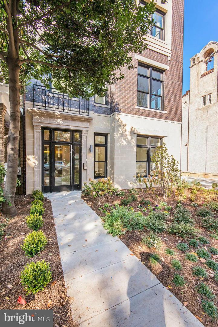 1767 Lanier Pl NW #1
