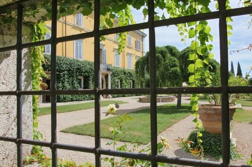 Luxury Villa Near Perugia with Pool