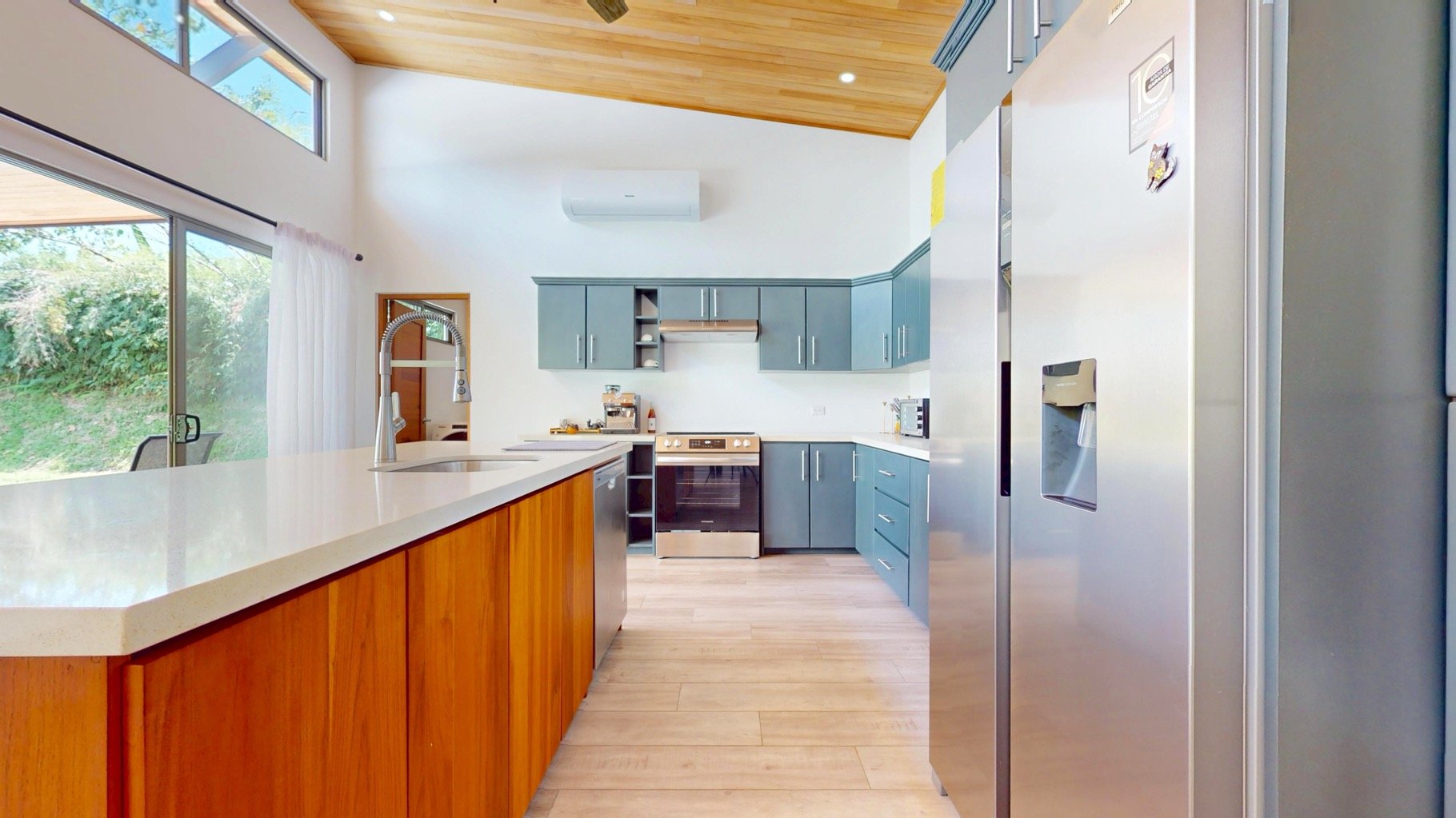 Modern 3-Bedroom Home with Pool in Gated Community, Ojochal, Costa Rica