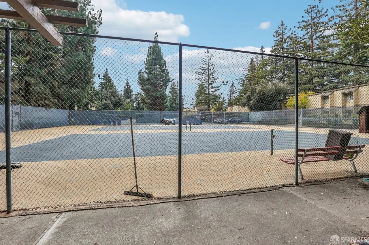 505 Cypress Point Dr, #40