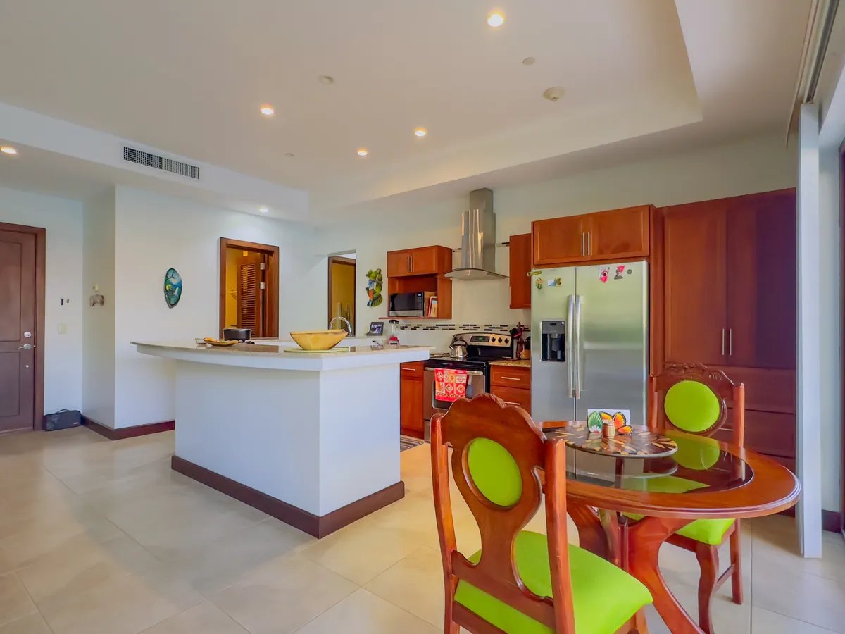 Ground Level Condo with a Yard