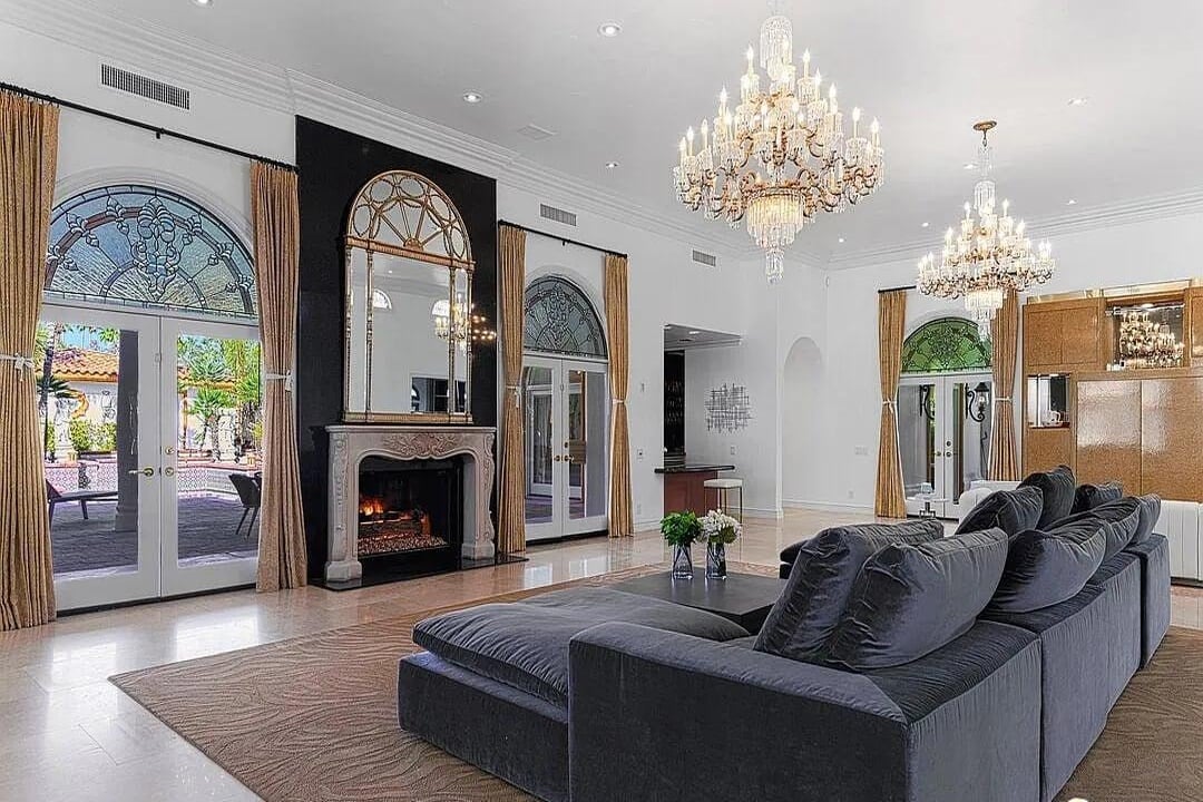 Blissful Palazzo