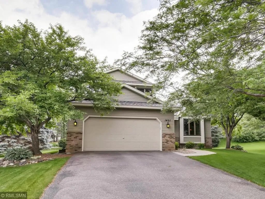 1451 Fallbrook Ln