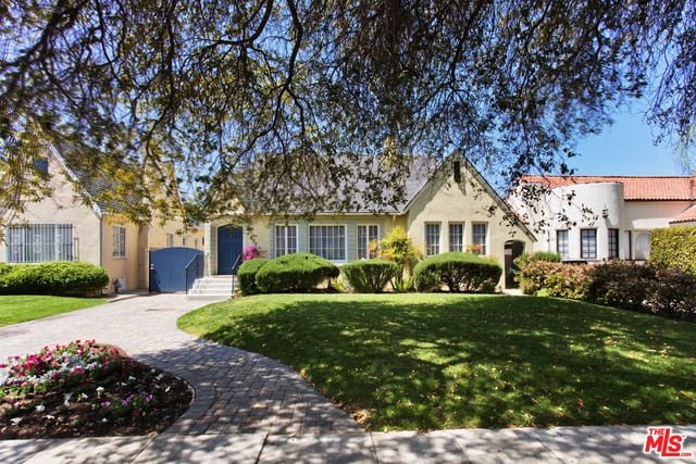 827 Hauser Blvd