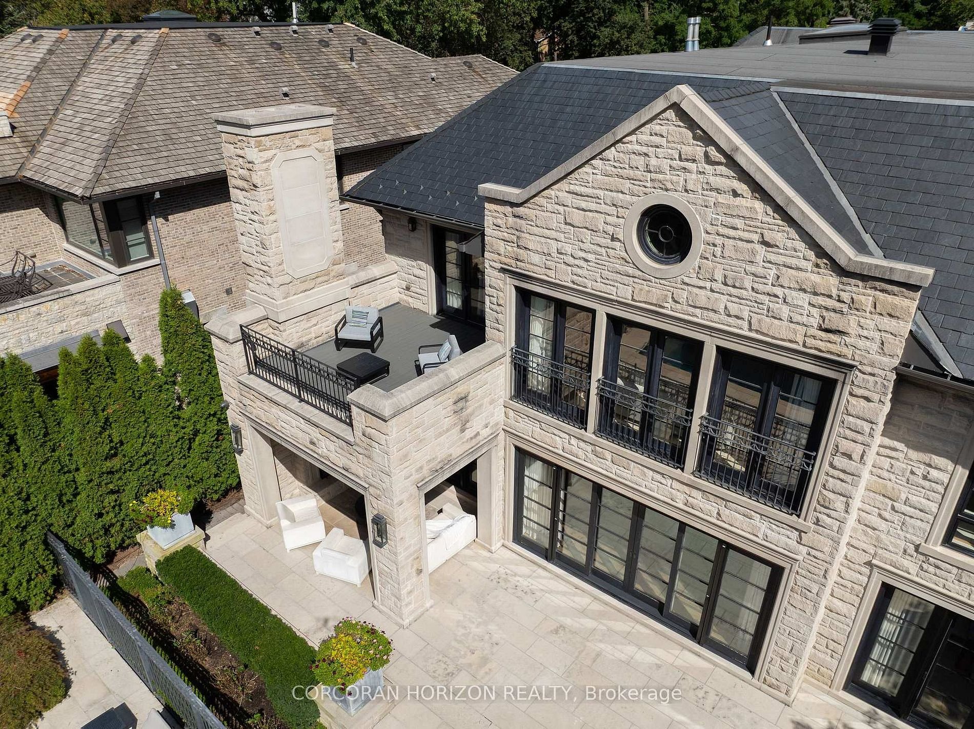HOGGS HOLLOW CROWN ESTATE