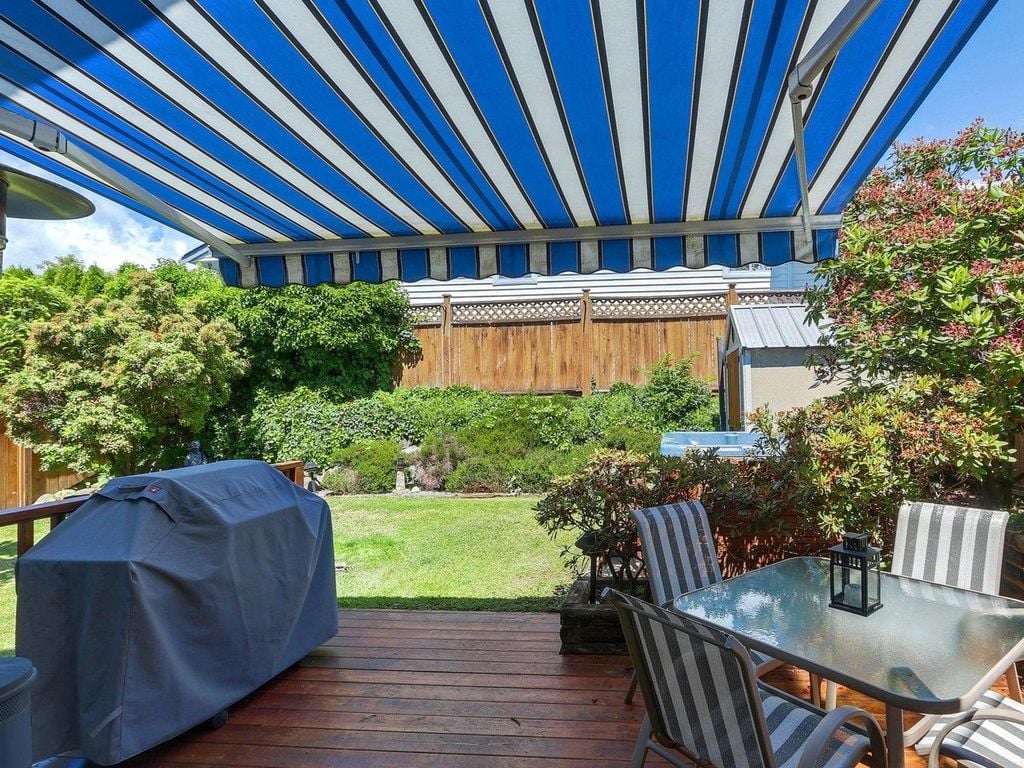 807 Porteau Pl