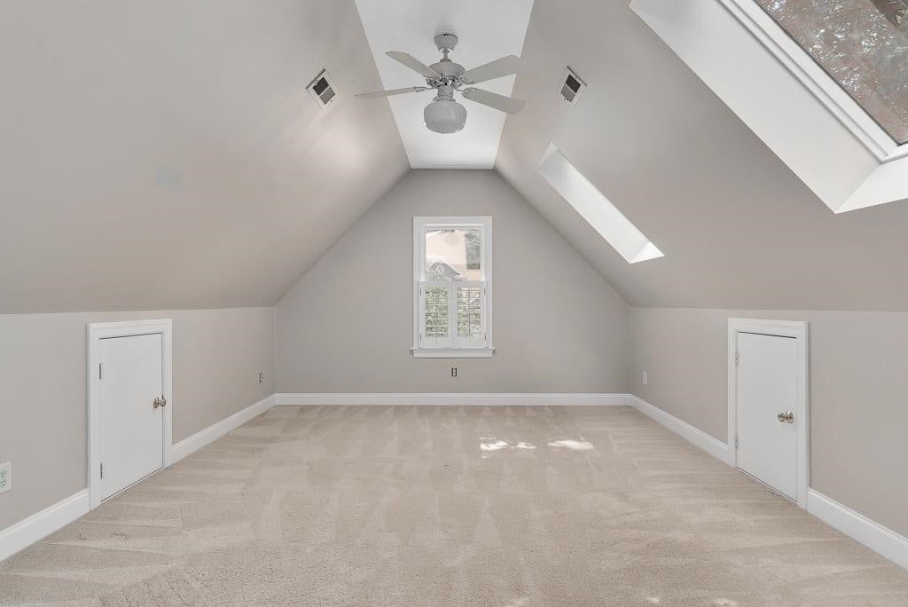 407 Rossburn Way