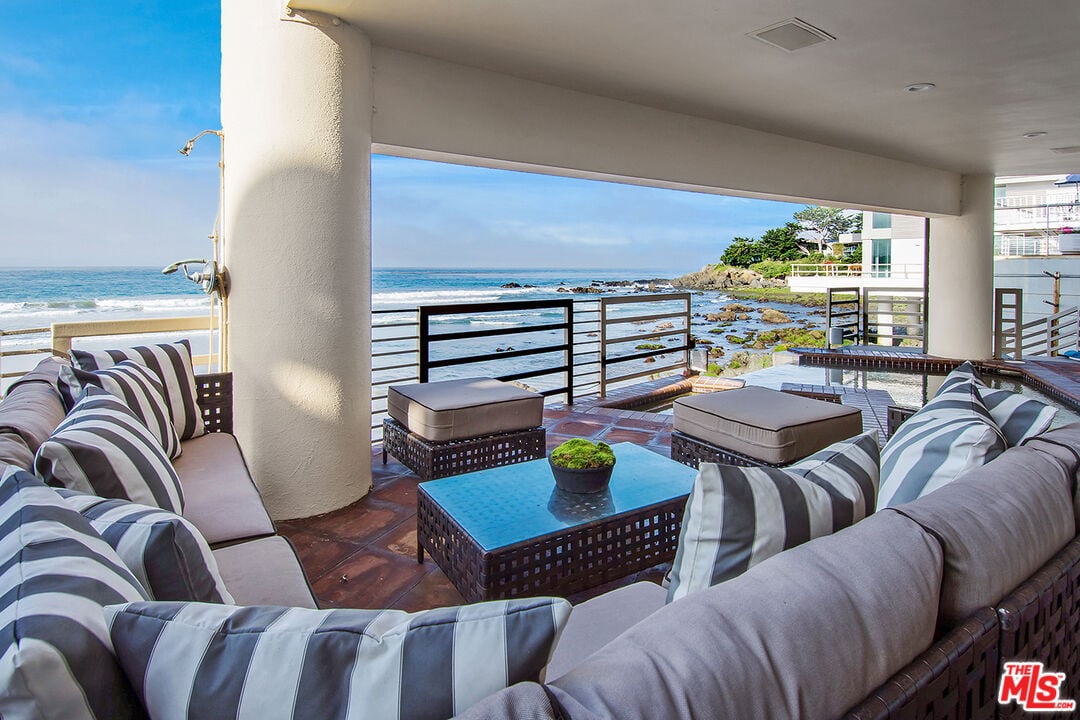 Solis Crest, Broad Beach Rd, 90265