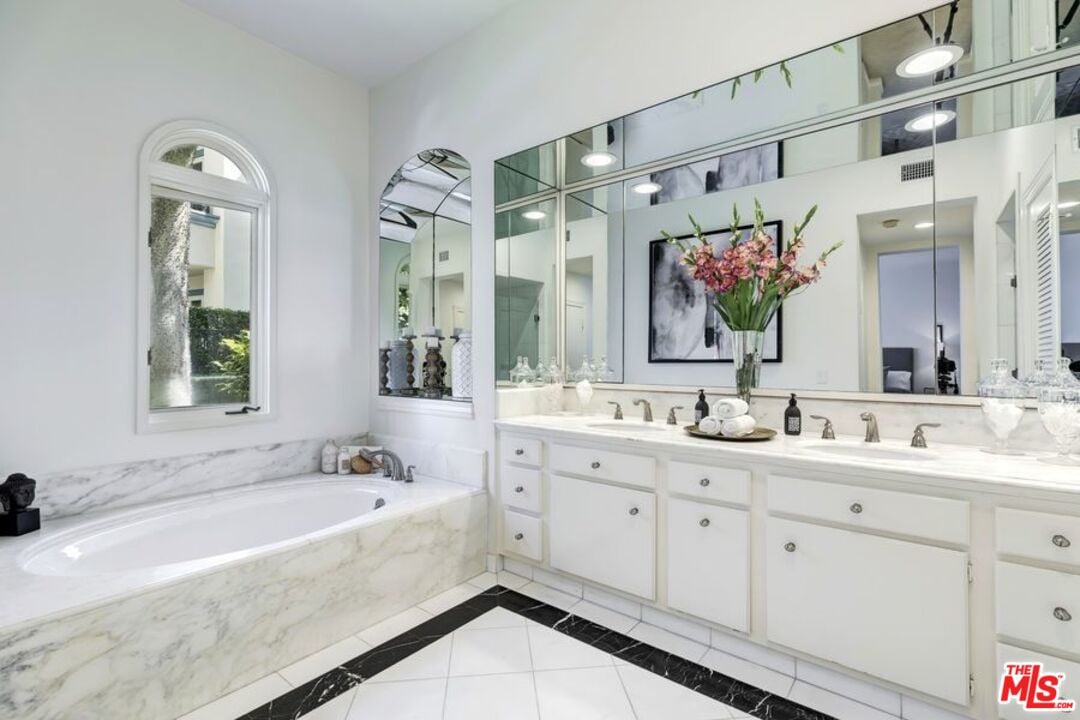 10126 EMPYREAN WAY Unit: 101
