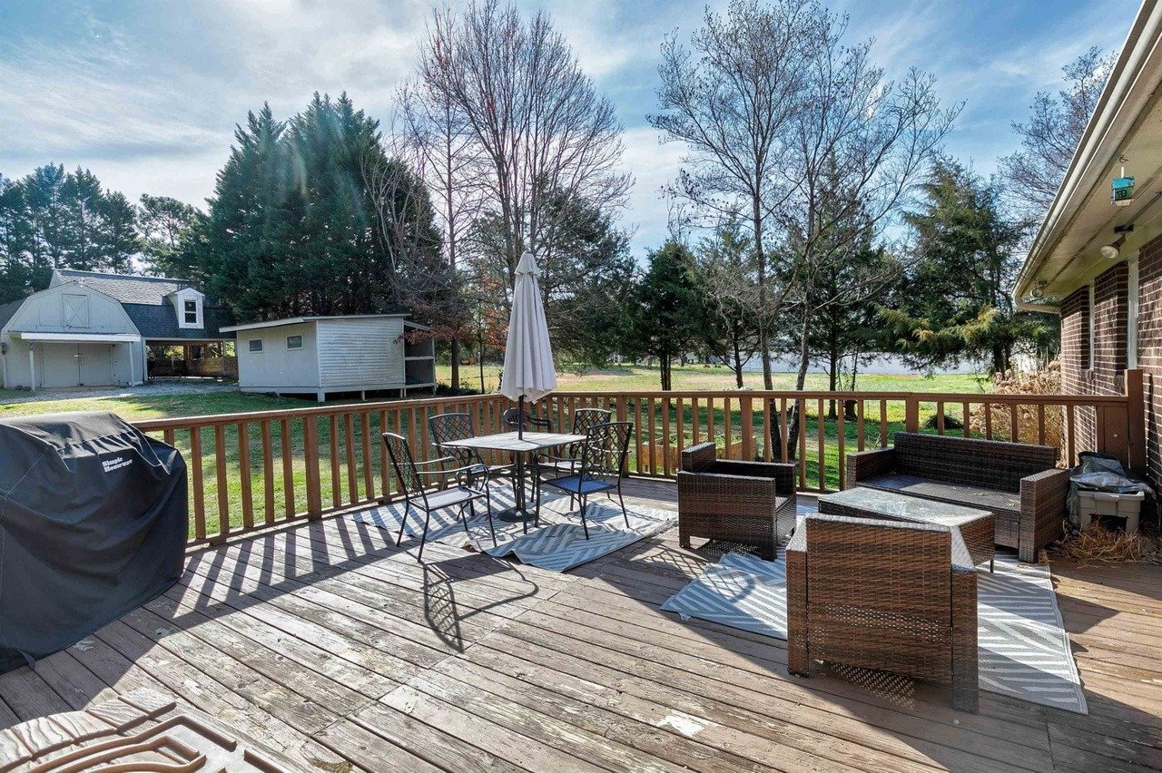 8017 Deer Meadow Dr