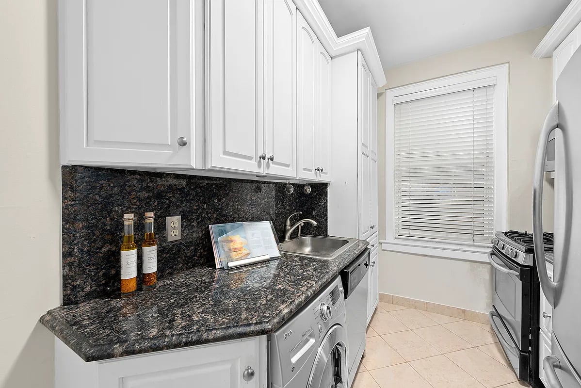 174 West 76th Street #8G