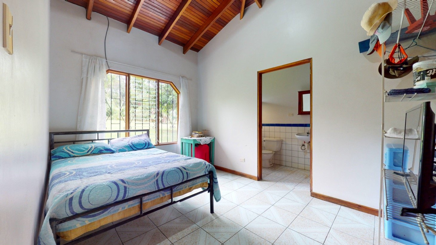 House for Sale in Ojochal, Costa Rica – Traditional Charm on 2.75 Acres