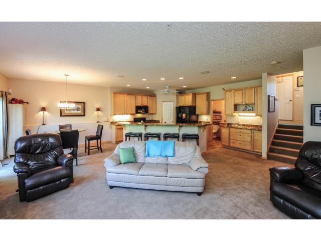 5264 Greenwood Dr