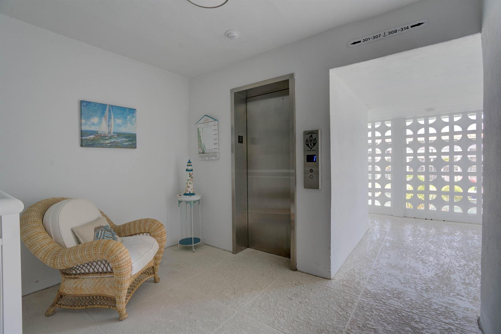 111 Shore Court Ct # 305
